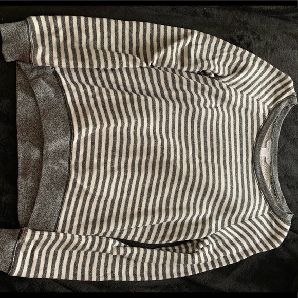 Sweater - Picture 1 of 3